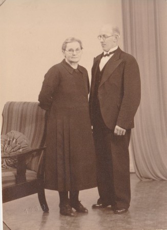 Mormor och morfar hos fotografen 1939